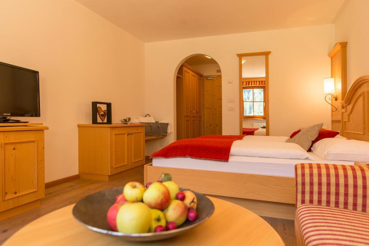 Berghotel Johanneshof Anterselva di Mezzo Luaran gambar
