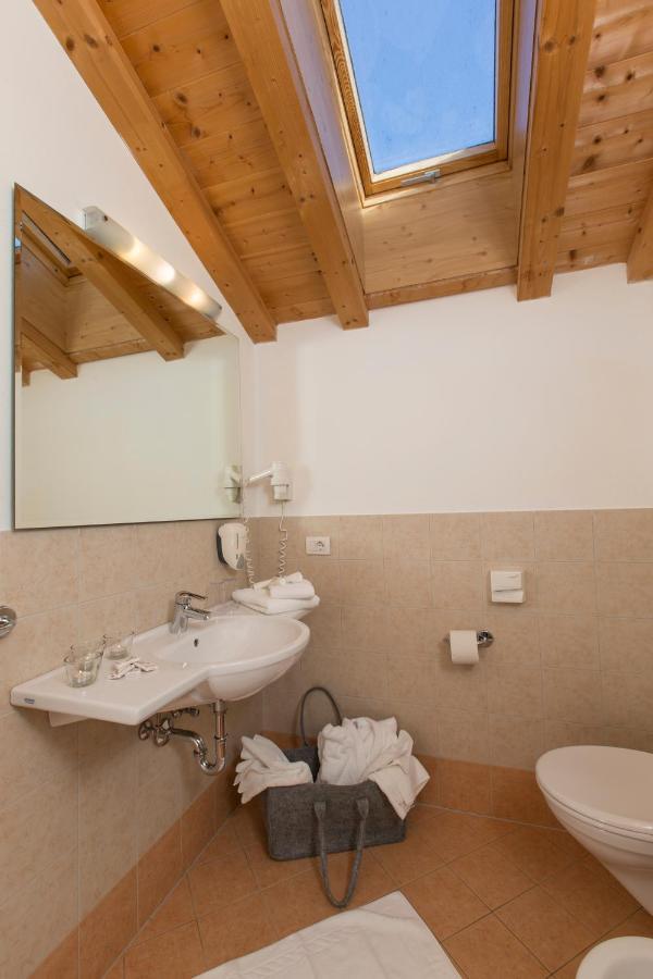 Berghotel Johanneshof Anterselva di Mezzo Luaran gambar
