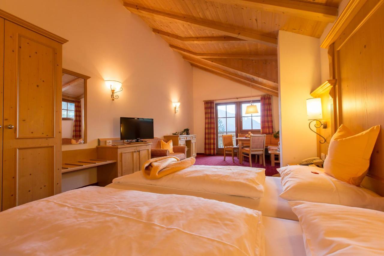 Berghotel Johanneshof Anterselva di Mezzo Luaran gambar