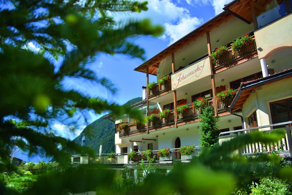Berghotel Johanneshof Anterselva di Mezzo Luaran gambar